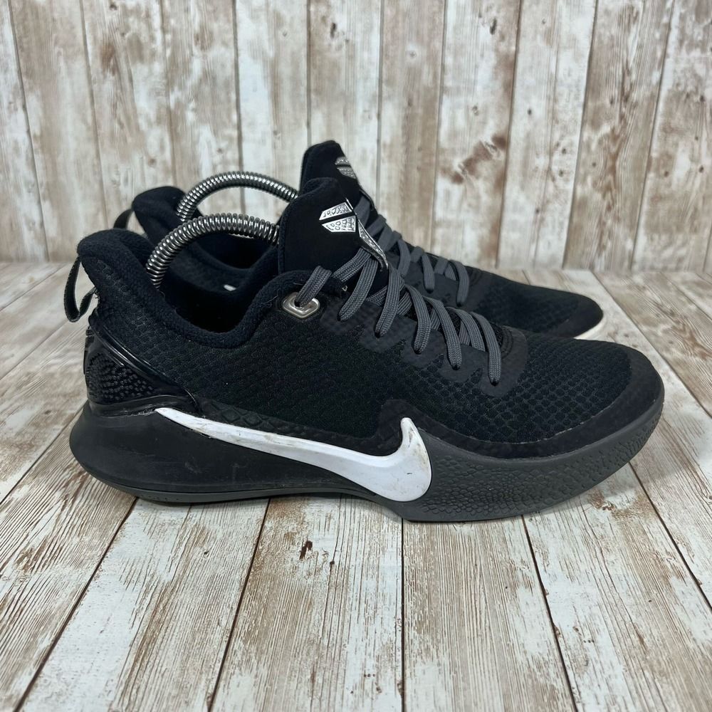 Nike Kobe mamba focus tv black mens 7.5 Womens 9